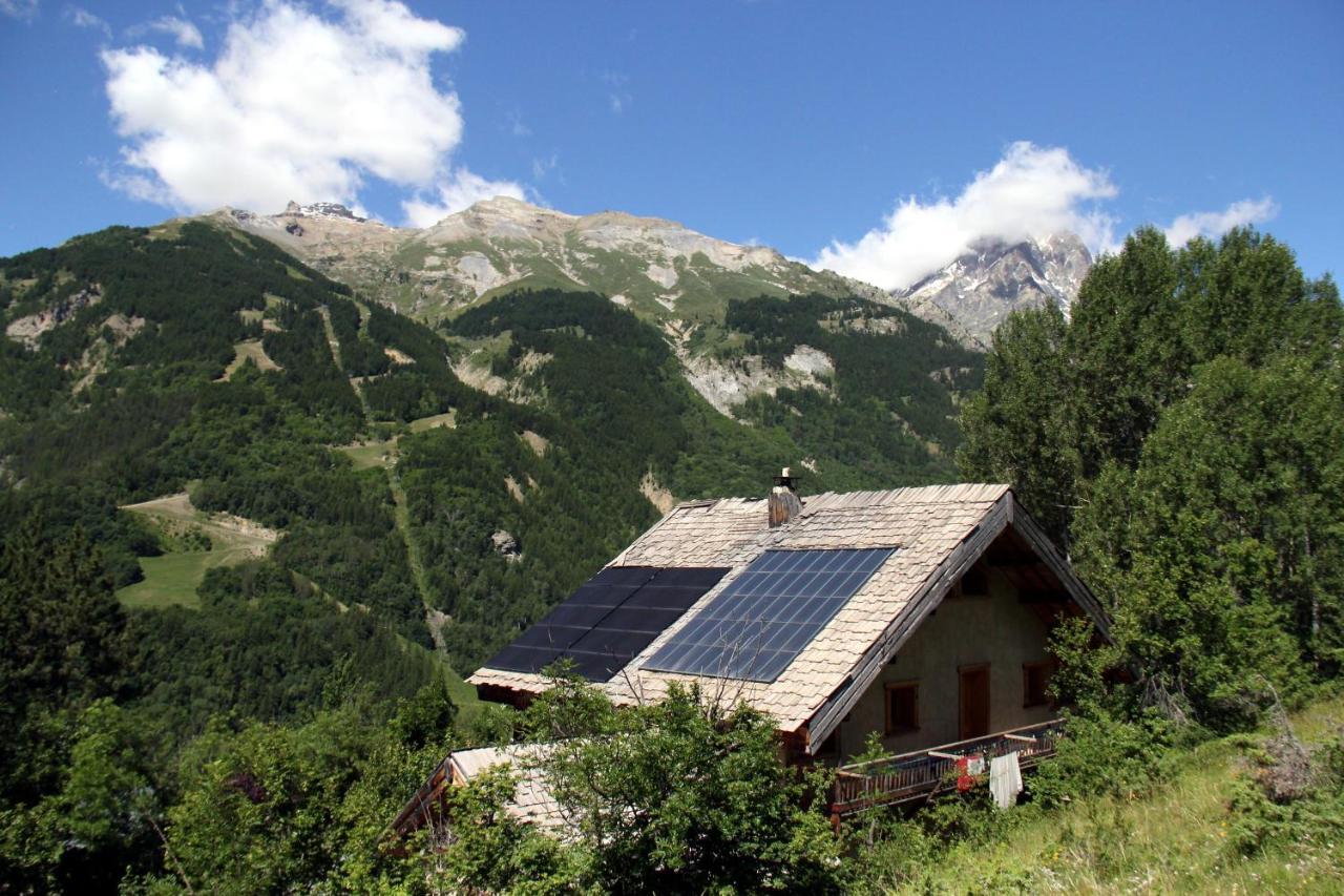 La Paille Bed & Breakfast Pelvoux ภายนอก รูปภาพ